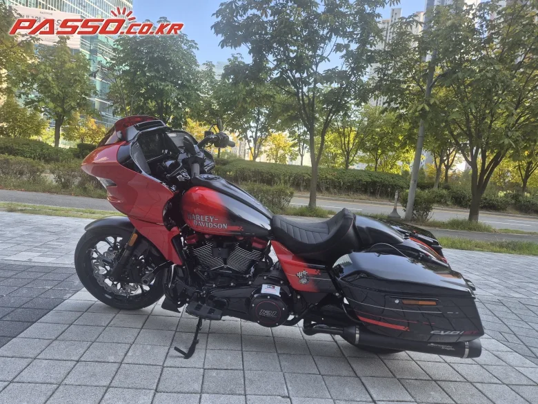 할리데이비슨 CVO 로드 글라이드 ST 2026 레드 사진 2
