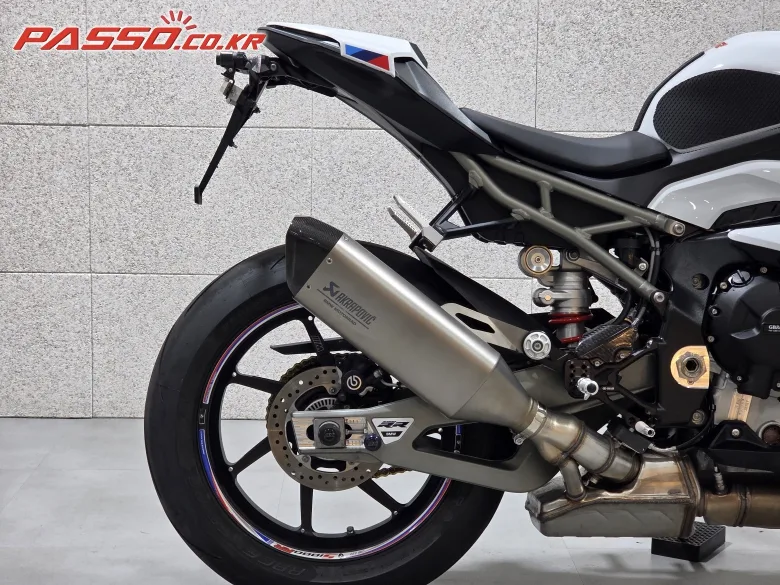 BMW S 1000 RR 2026 화이트 사진 7