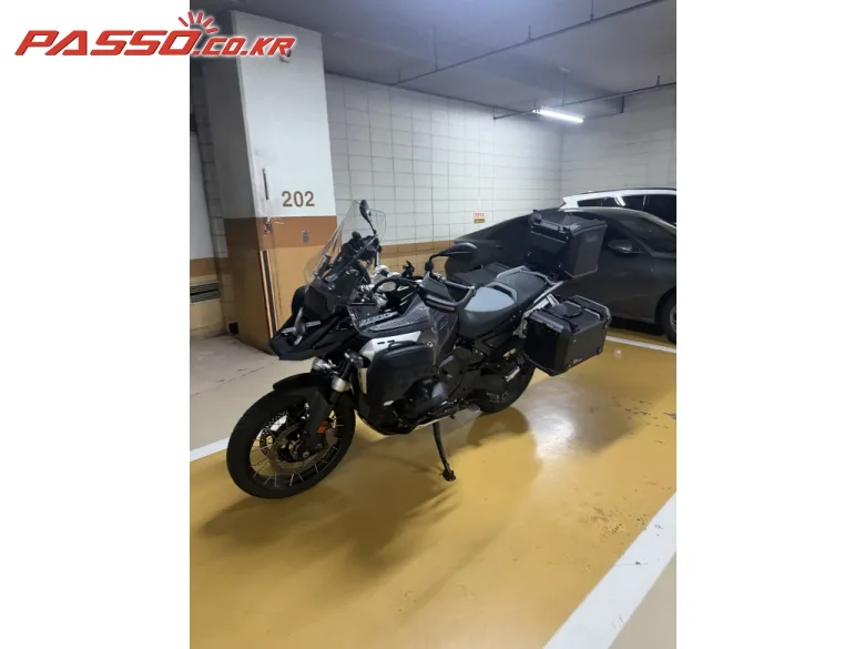 BMW R 1300 GS 어드벤쳐 2026 블랙 사진 4