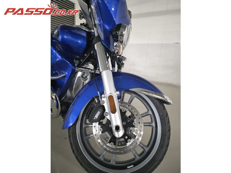 BMW R 18 트랜스컨티넨탈 2025 블루 사진 4
