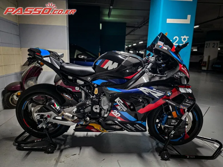 BMW M 1000 RR 2023 블랙 사진 1