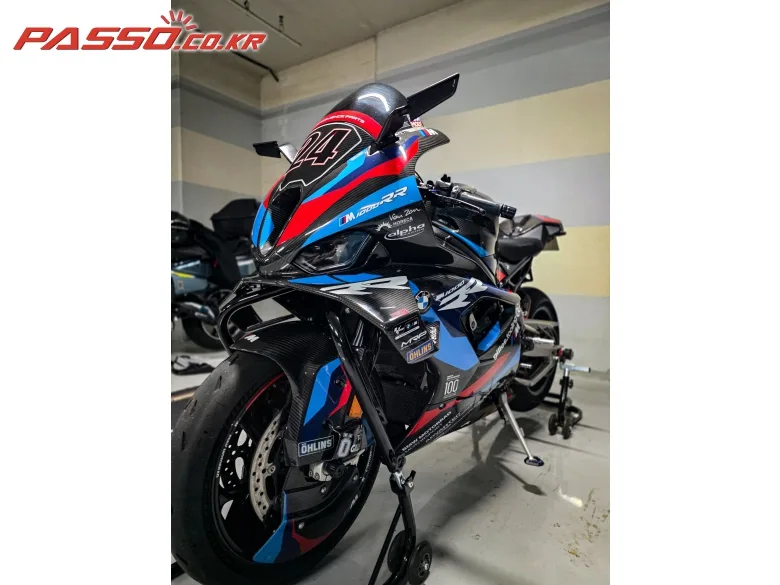 BMW M 1000 RR 2023 블랙 사진 5