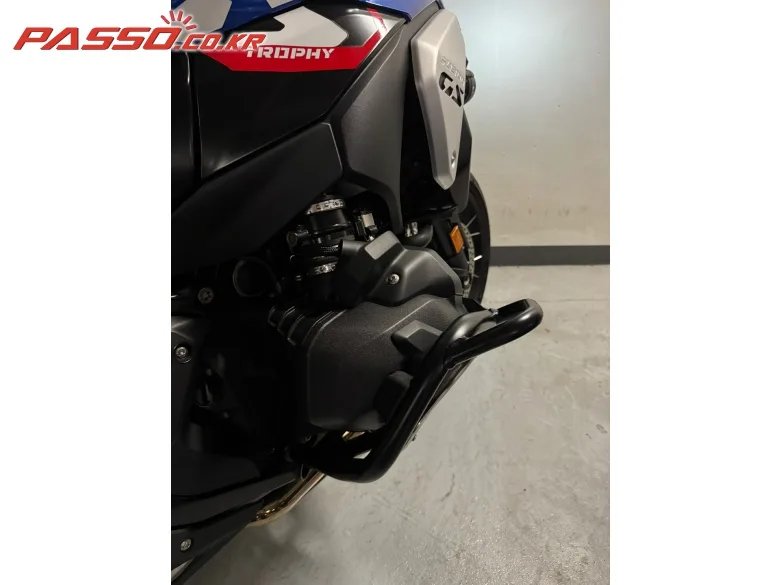 BMW R 1300 GS 2024 화이트 사진 4