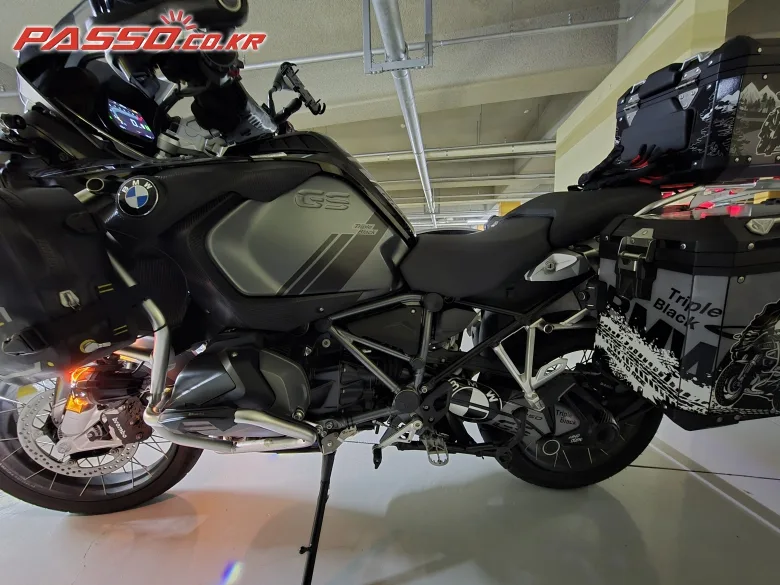 BMW R 1250 GS 어드벤처 2023 블랙 사진 2