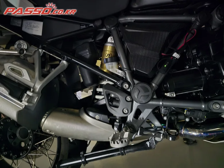 BMW R 1250 GS 어드벤처 2023 블랙 사진 5