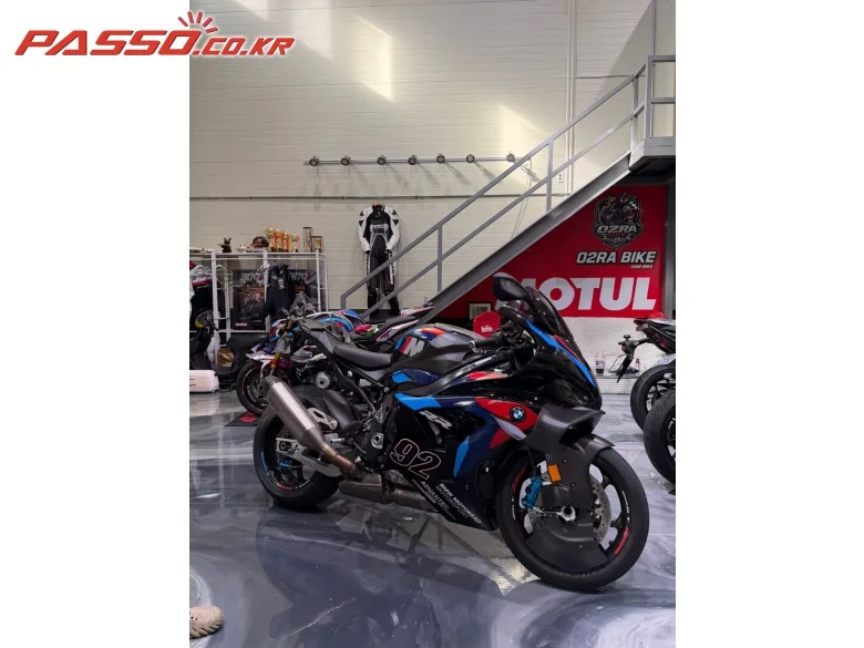 BMW M 1000 RR 2025 네이비 사진 5