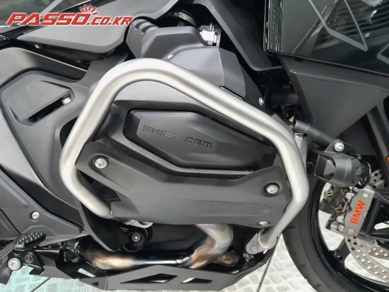 BMW R 1300 RT 2026 블랙 사진 5
