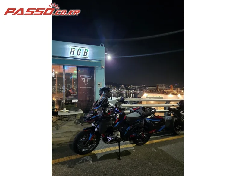 BMW R 1300 GS 어드벤쳐 2025 블랙 사진 2