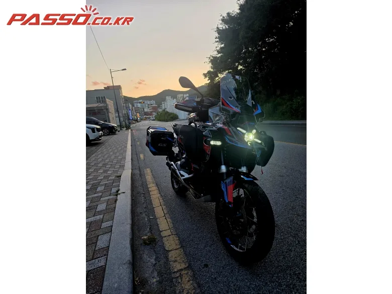 BMW R 1300 GS 어드벤쳐 2025 블랙 사진 4