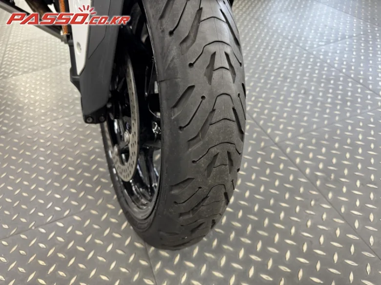 BMW R 1300 RT 2026 화이트 사진 6