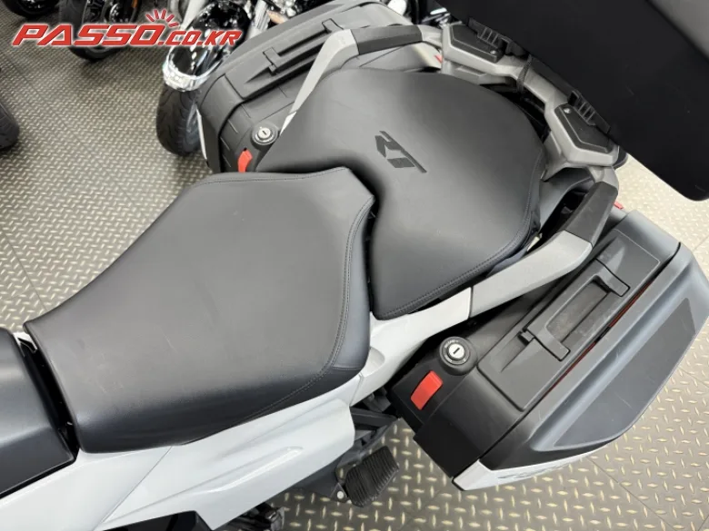 BMW R 1300 RT 2026 화이트 사진 8