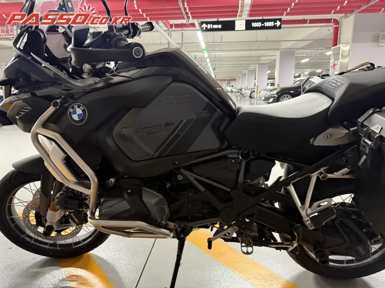 BMW R 1250 GS 어드벤처 2023 블랙 사진 2