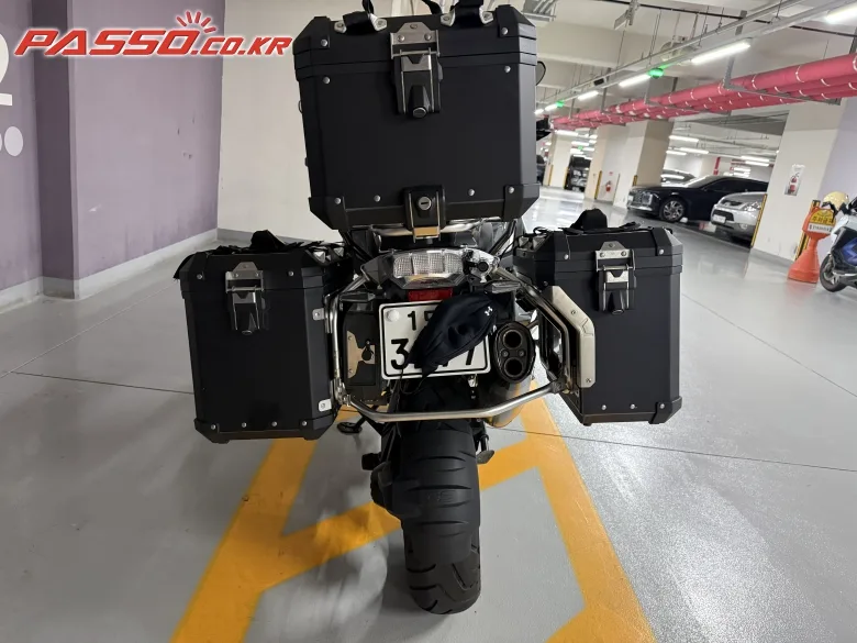 BMW R 1250 GS 어드벤처 2023 블랙 사진 3