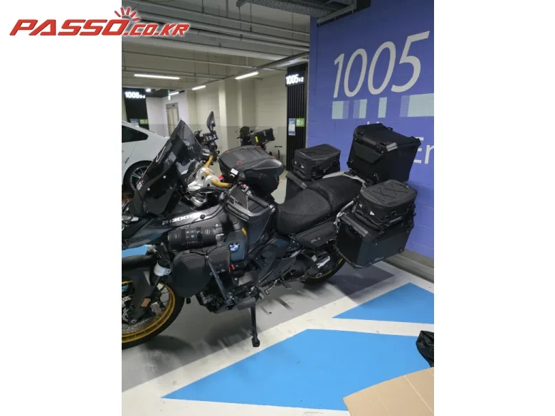 BMW R 1300 GS 어드벤쳐 2025 블랙 사진 4