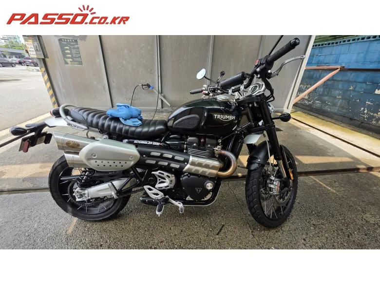 트라이엄프 스크램블러 1200 XC 2023 블랙 사진 1