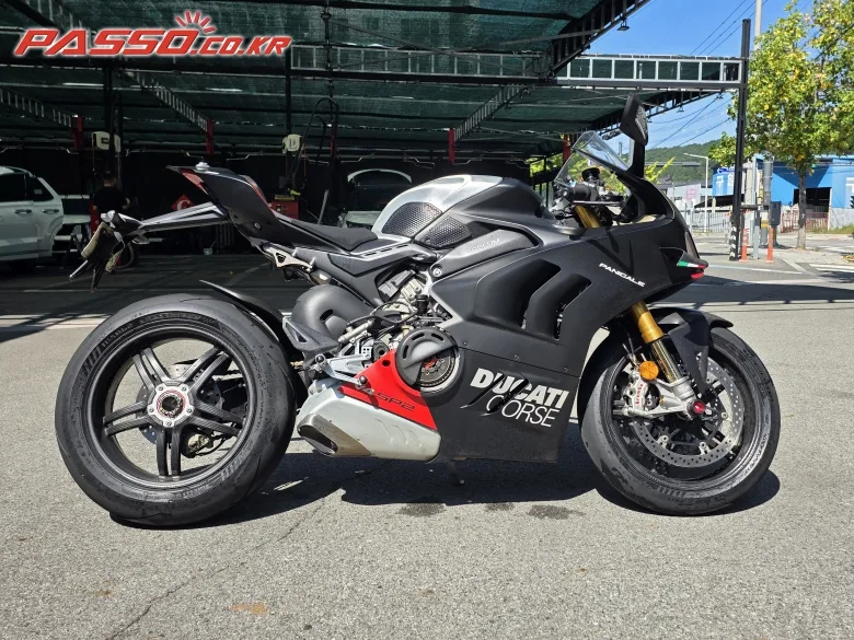 두카티 파니갈레 V4 SP 2022 블랙 사진 1