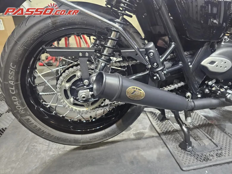 트라이엄프 본네빌 T120 블랙 2025 블랙 사진 6