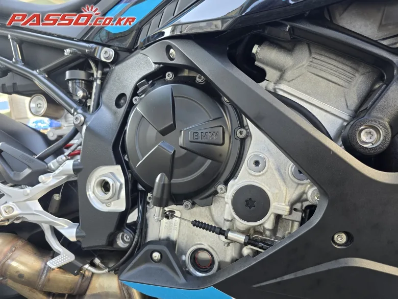 BMW S 1000 RR 2025 블루 사진 5