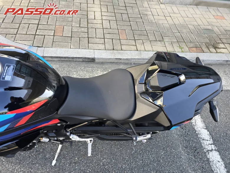 BMW S 1000 RR 2025 블루 사진 8