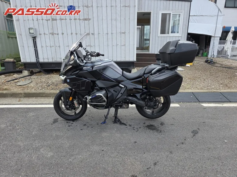 BMW R 1300 RT 2026 블랙 사진 2