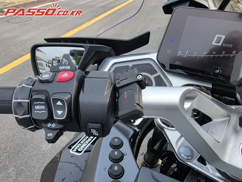 BMW R 1300 RT 2026 블랙 사진 4