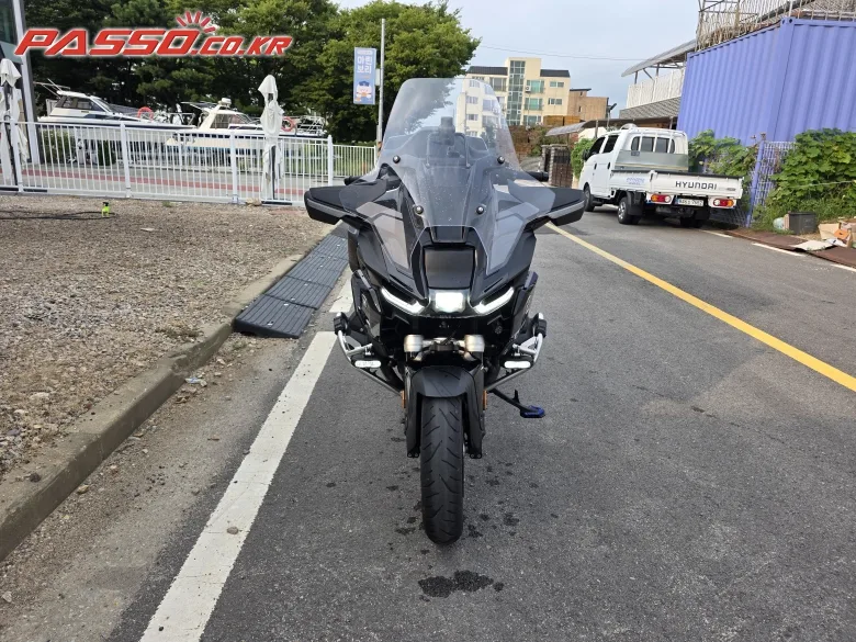 BMW R 1300 RT 2026 블랙 사진 7