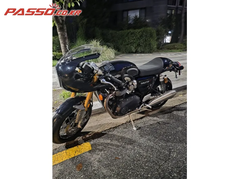 트라이엄프 트럭스턴 RS 2020 블랙 사진 2
