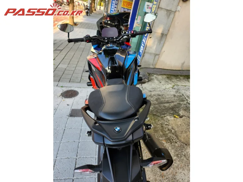 BMW M 1000 XR 2024 블랙 사진 3