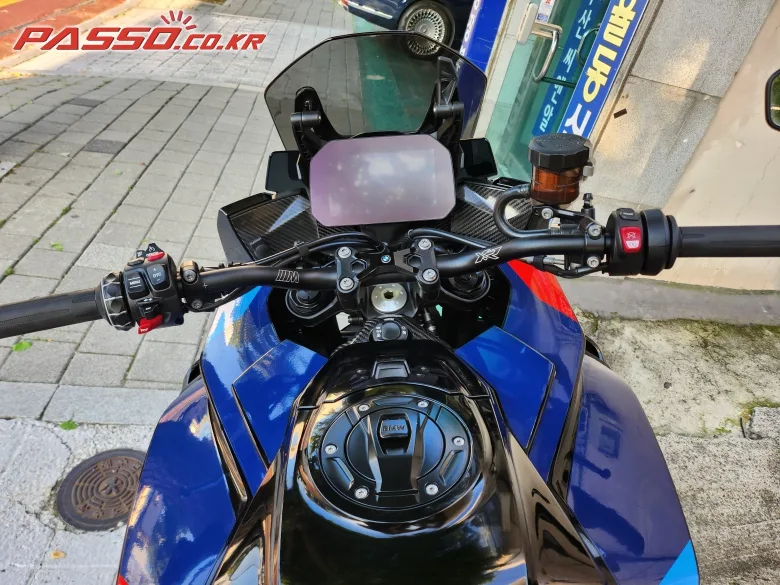 BMW M 1000 XR 2024 블랙 사진 4