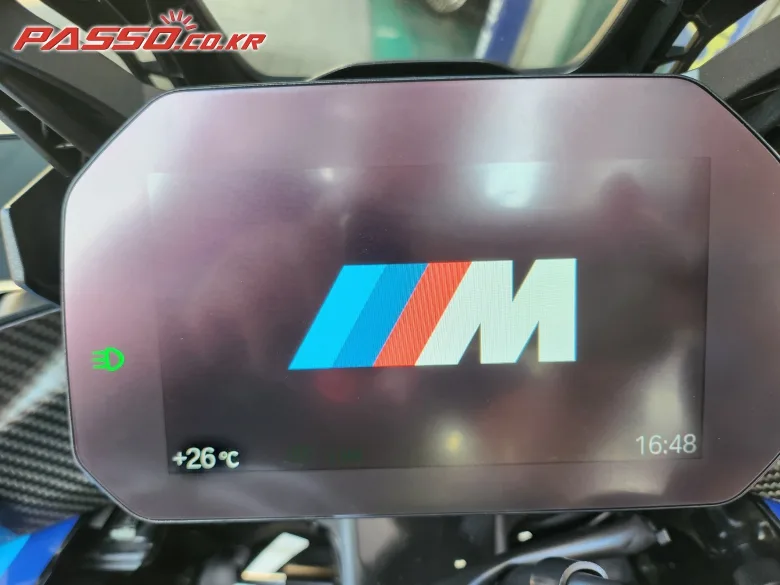 BMW M 1000 XR 2024 블랙 사진 6