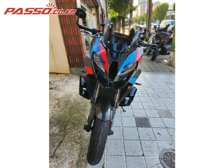 BMW M 1000 XR 2024 블랙 사진 8