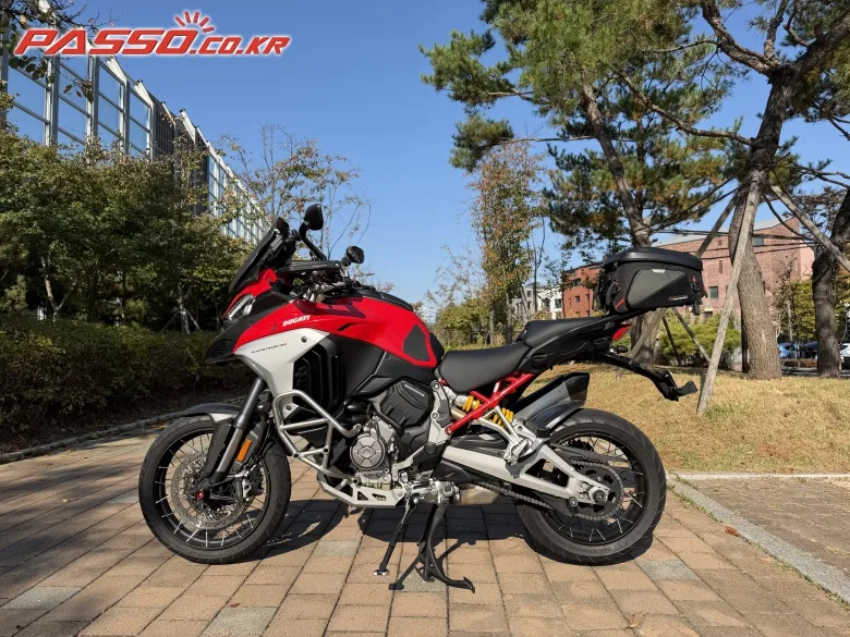 두카티 멀티스트라다 V4 S 2021 버건디 사진 2