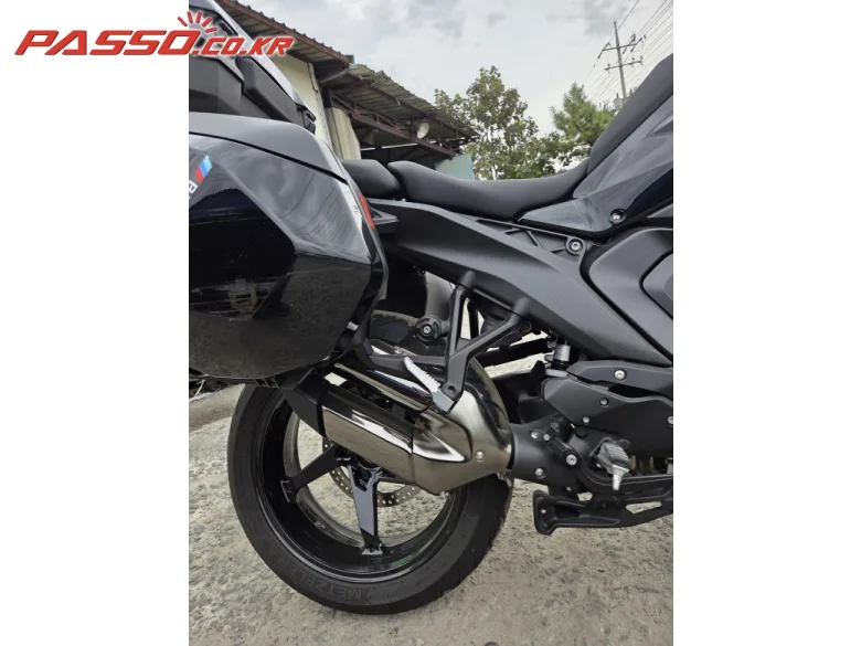 BMW R 1300 RS 2026 블랙 사진 7