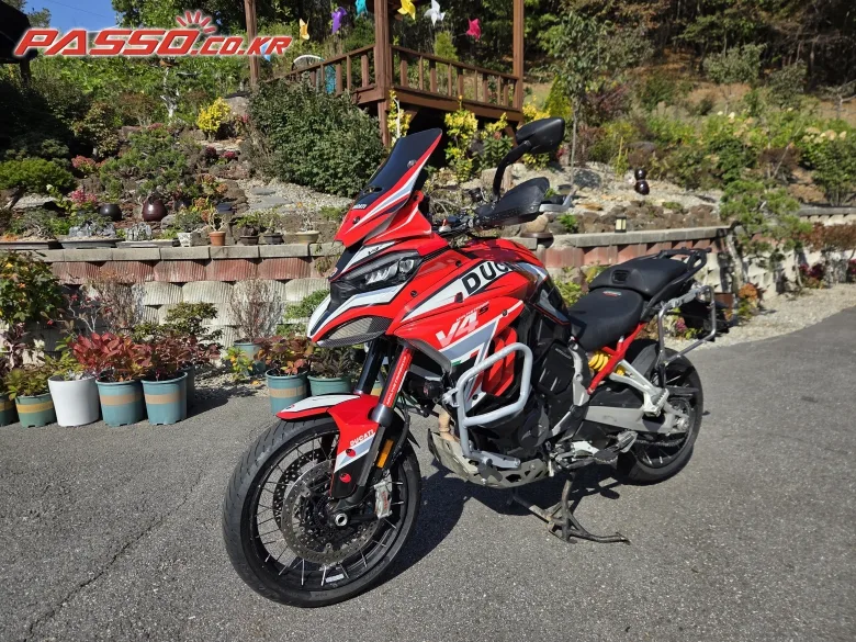 두카티 멀티스트라다 V4 S 2022 레드 사진 2