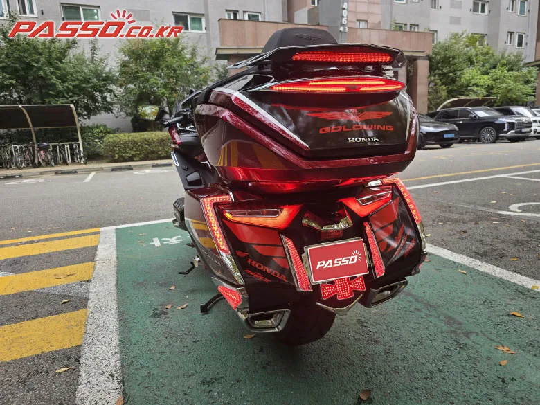 혼다 골드윙 오토매틱 DCT 2021 버건디 사진 3