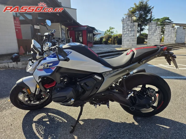 BMW R 1300 R 2026 화이트 사진 2