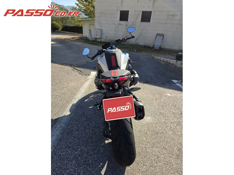 BMW R 1300 R 2026 화이트 사진 3