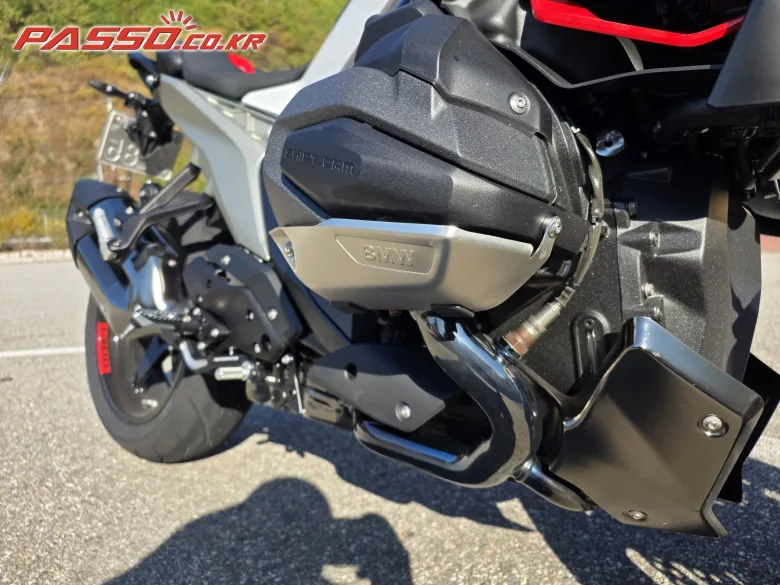 BMW R 1300 R 2026 화이트 사진 5