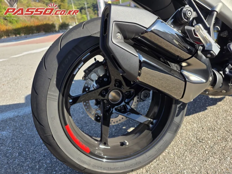 BMW R 1300 R 2026 화이트 사진 7