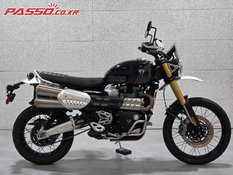 트라이엄프 스크램블러 1200 XE 2024 블랙 사진 1