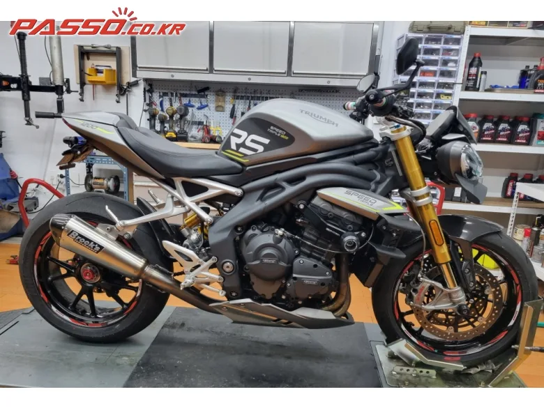 트라이엄프 스피드 트리플 1200 RS 2022 실버 사진 1