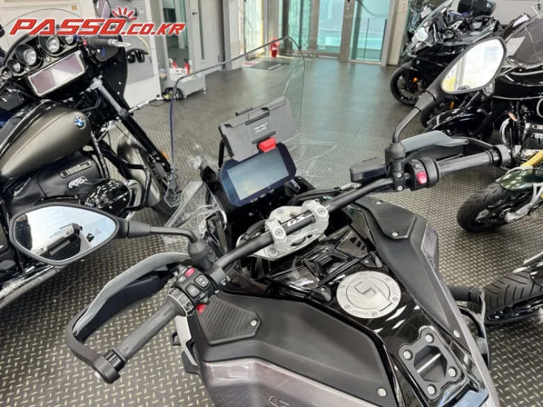 BMW R 1300 GS 어드벤쳐 2026 화이트 사진 4