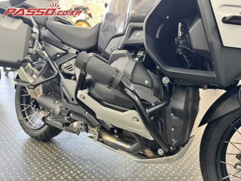 BMW R 1300 GS 어드벤쳐 2026 화이트 사진 5