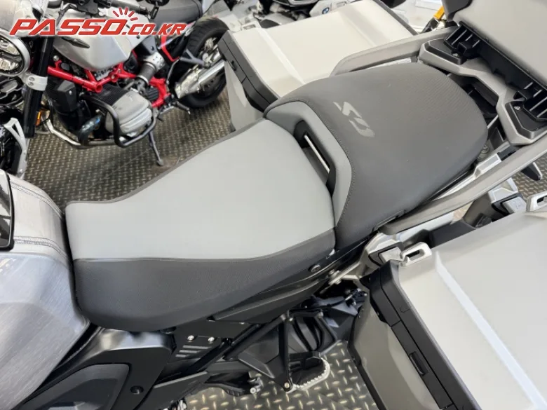 BMW R 1300 GS 어드벤쳐 2026 화이트 사진 8