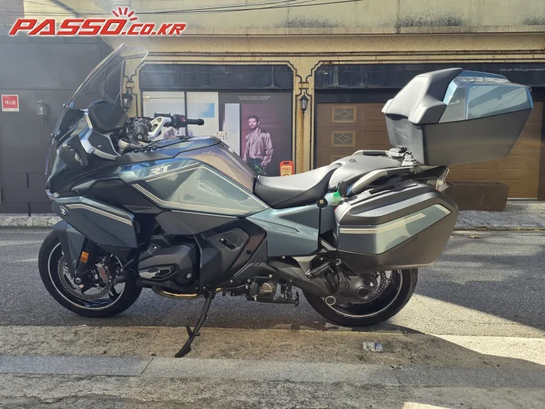BMW R 1300 RT 2026 블랙 사진 2