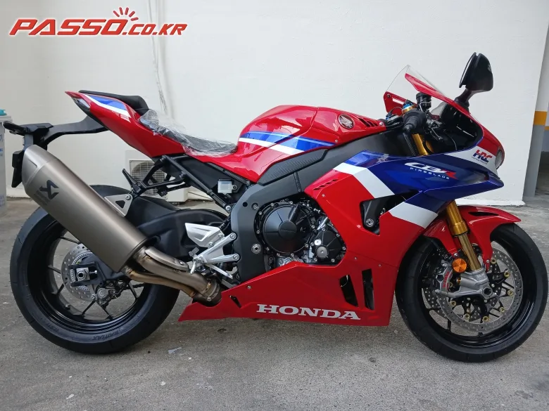 혼다 CBR 1000 RR-R 파이어블레이드 SP 2026 레드 사진 1