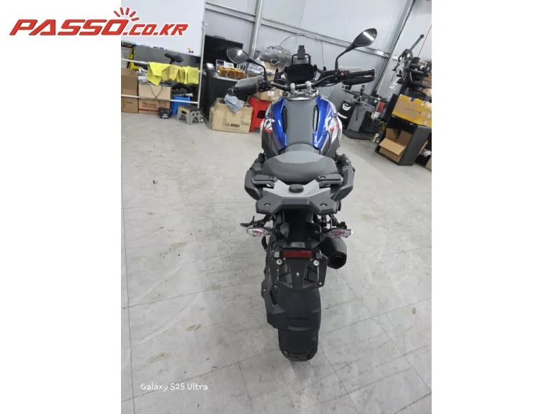 BMW R 1300 GS 2026 블루 사진 3