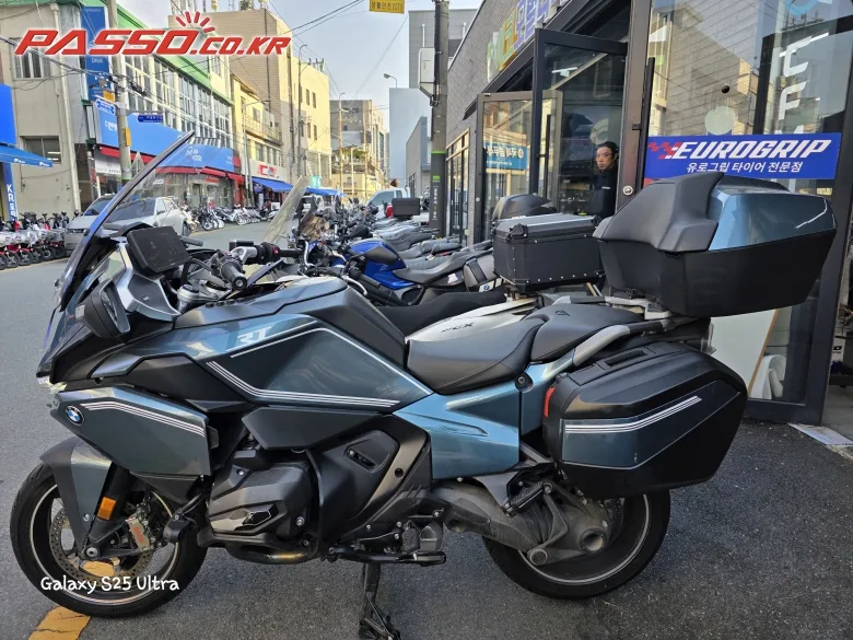 BMW R 1300 RT 2026 블루 사진 2