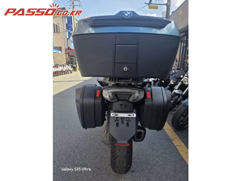 BMW R 1300 RT 2026 블루 사진 3