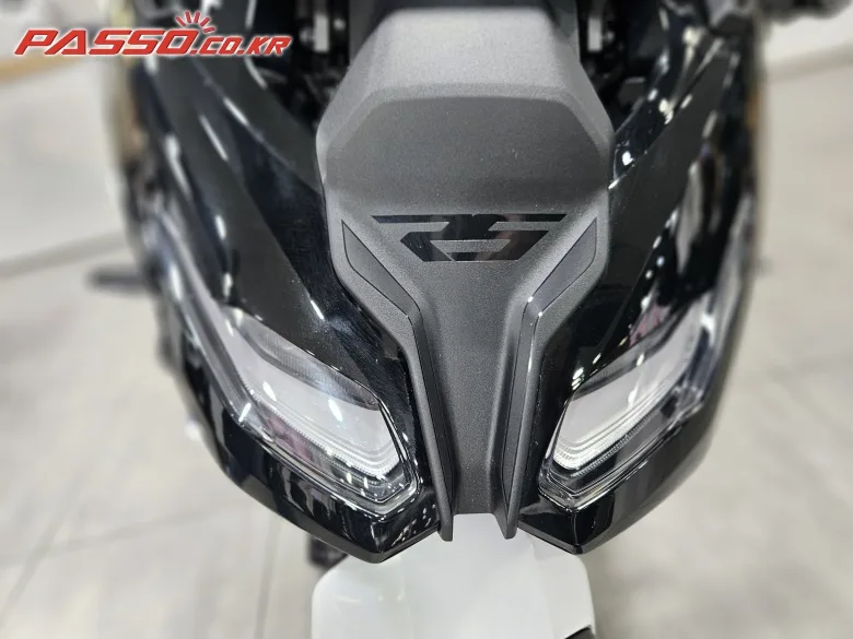 BMW R 1300 RS 2026 블랙 사진 5